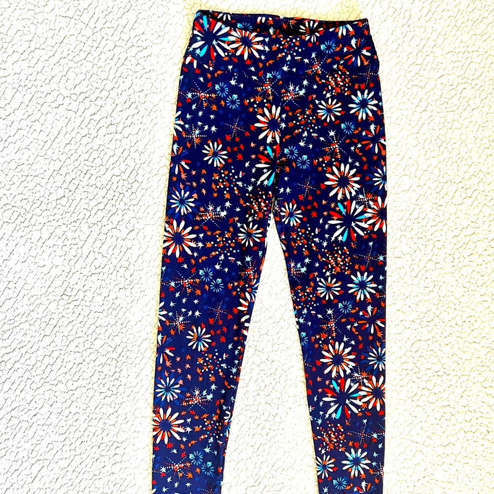 LuLaRoe firework leggings!! 🎆